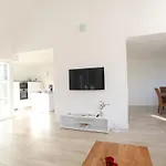 Clara
