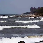 Clara *